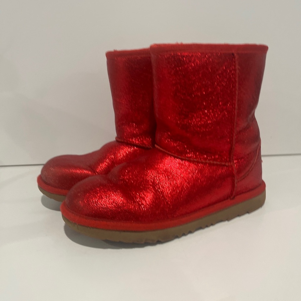 UGG Girls Classic II Metallic Red Sparkle Mid-Calf Shearling Boots Size 5